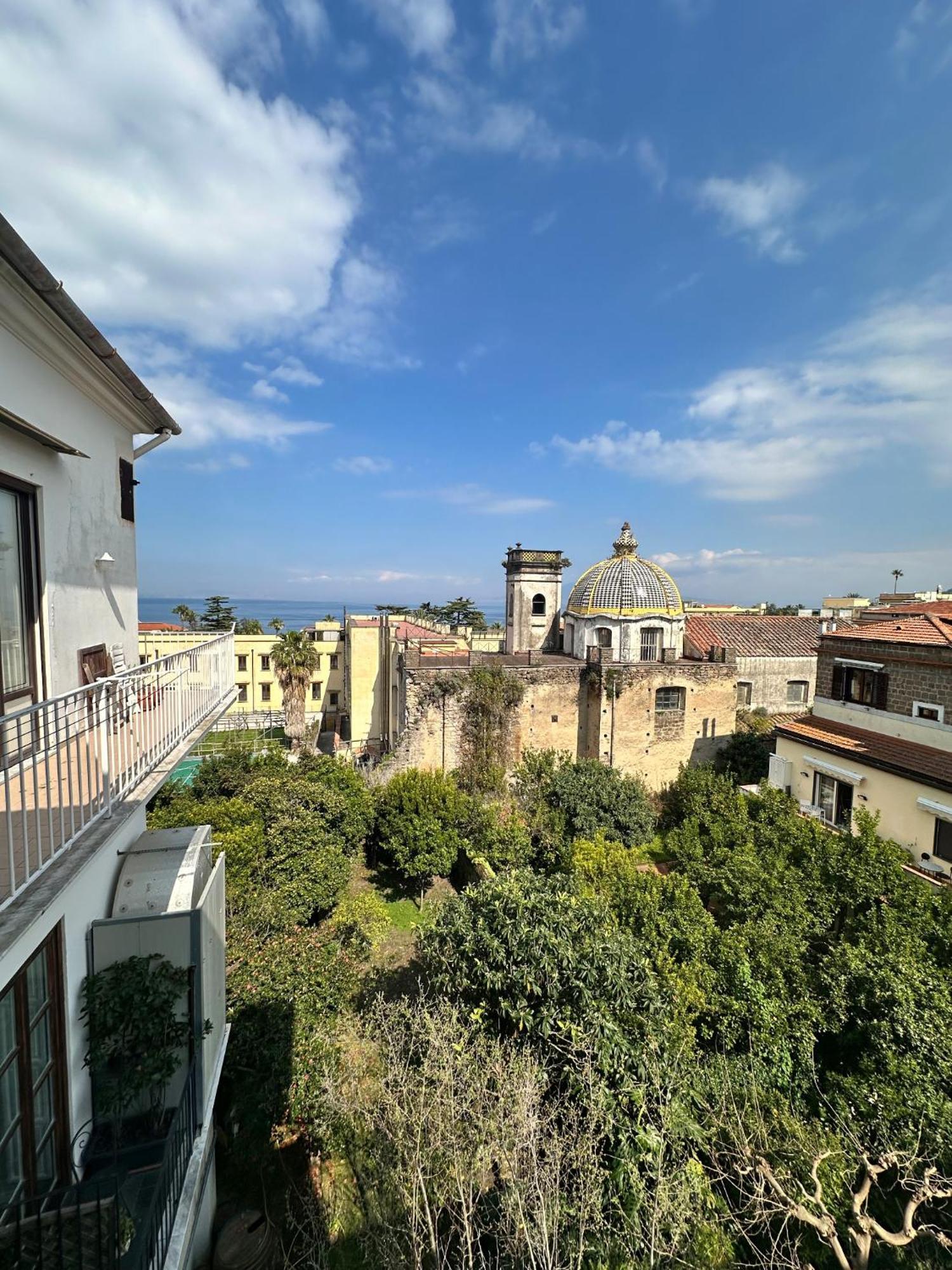 Bed and Breakfast La Viuzza Сорренто Экстерьер фото